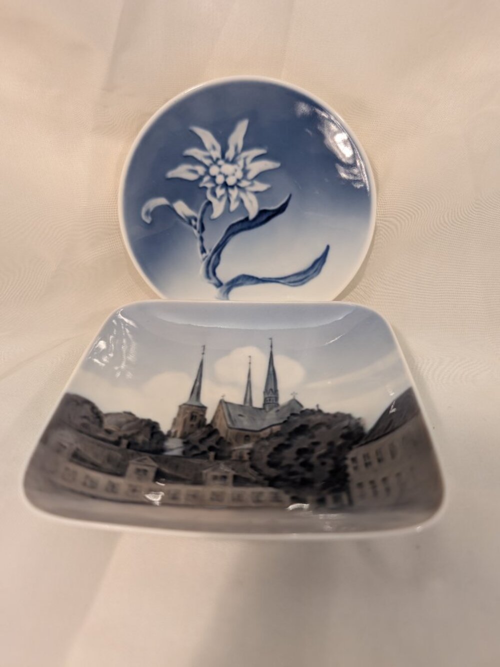 Royal Copenhagen Porcelain Trinket Dishes Roskilde Cathedral Edelweiss